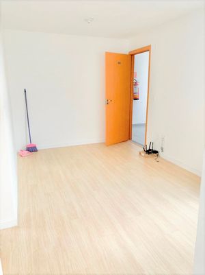 Image 7 - 206542