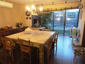 Image 2 - 206555