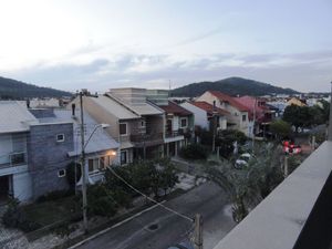 Image 23 - 206555