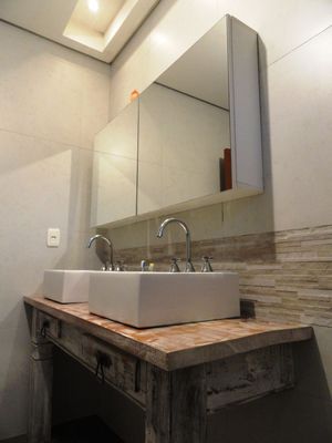 Image 29 - 206555