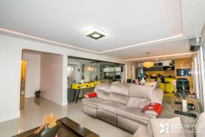 Image 1 - 206581