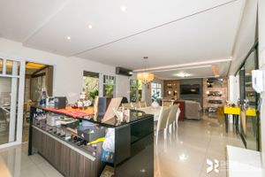 Image 3 - 206581