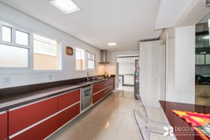 Image 37 - 206581
