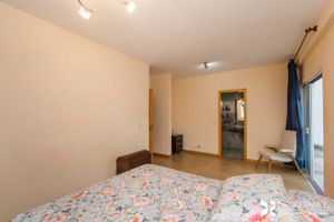 Image 10 - 206657