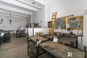 Image 38 - 206657