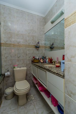 Image 18 - 206674