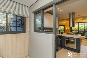 Image 31 - 206693