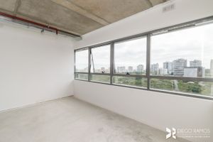 Image 6 - 206744