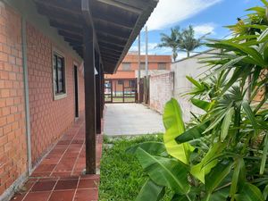 Image 21 - 206750