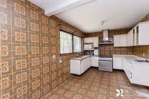 Image 27 - 206776