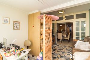 Image 6 - 206777