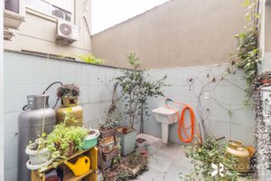 Image 40 - 206879