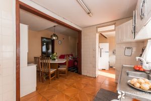 Image 25 - 206888