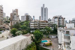 Image 8 - 206902