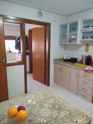 Image 9 - 206947