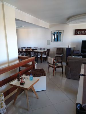 Image 38 - 206947