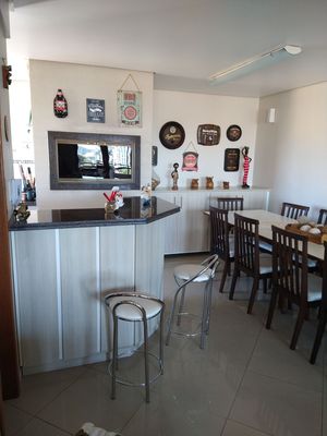 Image 40 - 206947