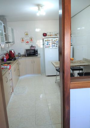 Image 11 - 206947