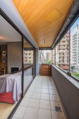 Image 5 - 207055