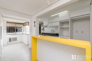 Image 10 - 207112
