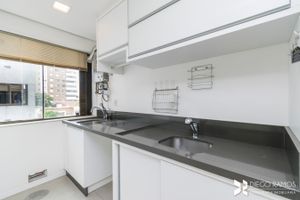 Image 14 - 207112