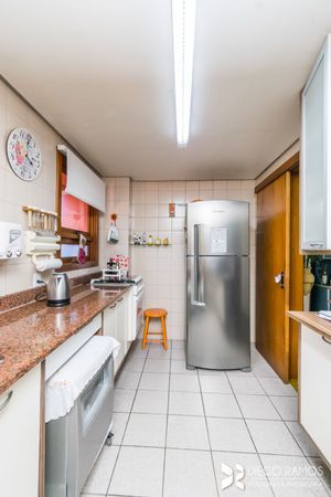 Image 30 - 207130