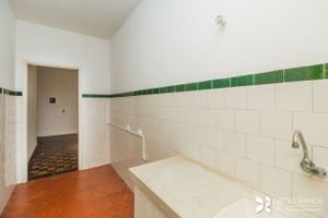 Image 11 - 207182