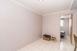 Image 3 - 207303