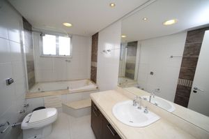 Image 14 - 207313