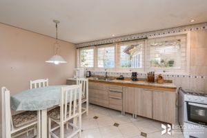 Image 31 - 207319