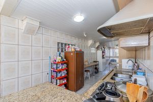 Image 24 - 207396