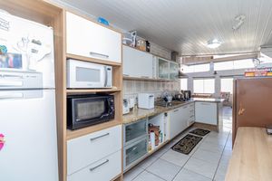 Image 25 - 207396