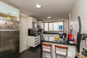 Image 23 - 207420