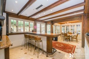 Image 17 - 207464