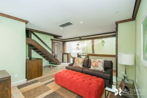 Image 33 - 207464
