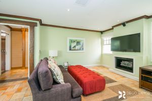 Image 34 - 207464