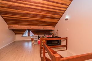 Image 18 - 207583