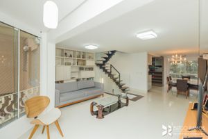 Image 10 - 207606
