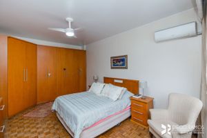 Image 19 - 207610