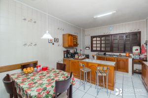 Image 30 - 207610