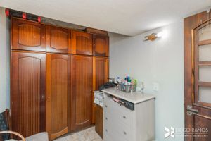 Image 37 - 207610