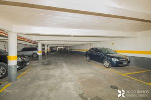 Image 38 - 207610