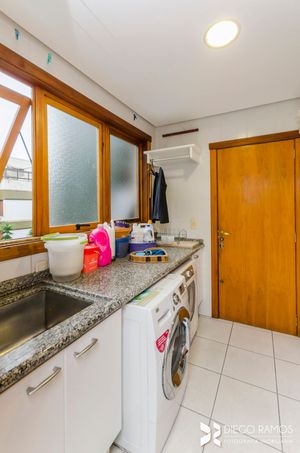 Image 33 - 207633
