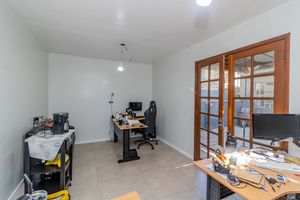 Image 38 - 207750