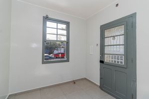 Image 29 - 207750