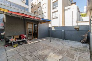 Image 42 - 207750