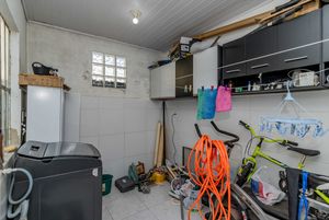 Image 47 - 207750