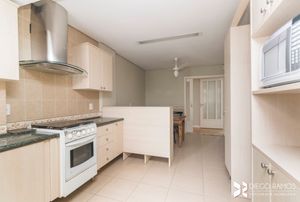 Image 18 - 207779