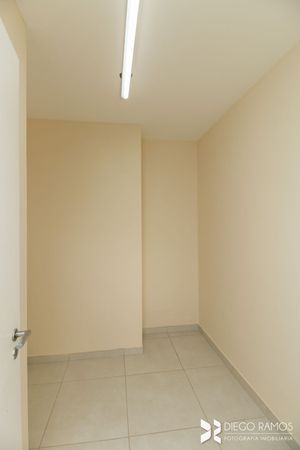 Image 30 - 207798