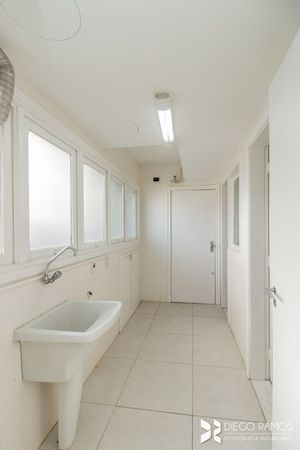 Image 31 - 207798